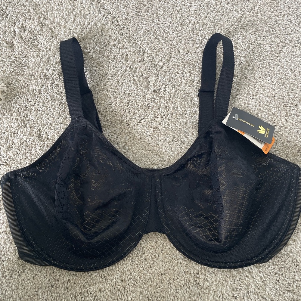 Wacoal Black Underwire Bra with Molded Cups and Adjustable Straps